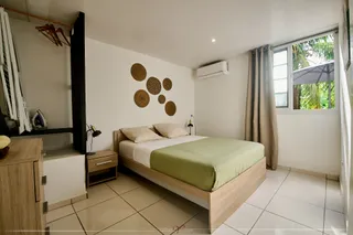 Bas de Villa F2 — Central & Calme