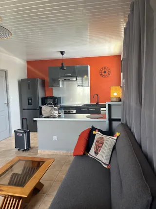 Cayenne Chic 2