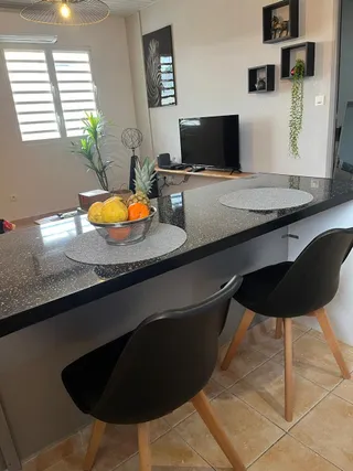 Cayenne Chic 2