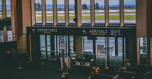 Aéroport Pointe-à-Pitre Les Abymes : arrivée et transferts