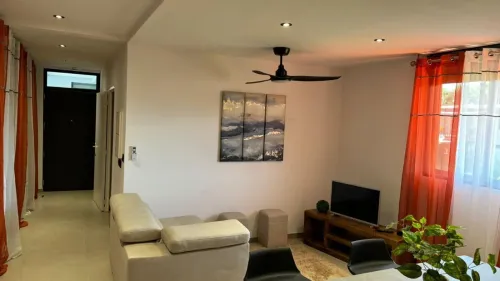 Un déplacement par mois à Cayenne : retrouver le même appartement, simplifier la facture