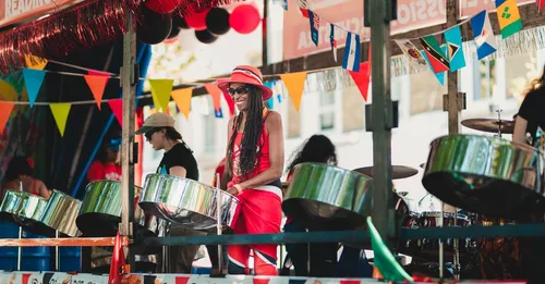 Carnaval de Guadeloupe : calendrier, parcours et secrets des groupes à po