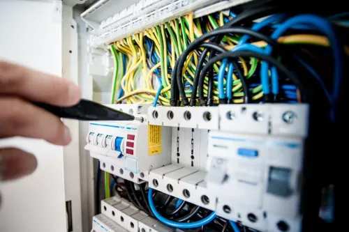 Eau, electricite, internet : maitriser les charges d'un meuble en Guadeloupe