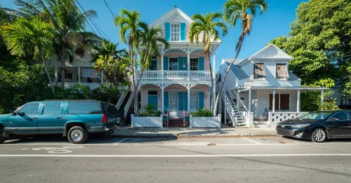Conciergerie locale vs gestion à distance en Martinique : le vrai coût