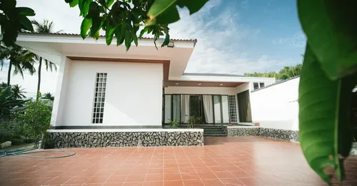Cotisations sociales du loueur meuble en Guyane : URSSAF, SSI et seuils
