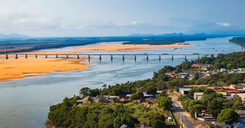 Passer la frontière : Guyane-Brésil à Saint-Georges de l'Oyapock