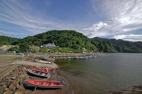 Grand-Rivière : bout de l'île, plage de galets et randonnée du Prêcheur