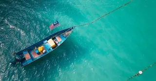 Louer un bateau sans permis en Guadeloupe : guide des bases de Sainte-Anne et Saint-François pour explorer les îlets