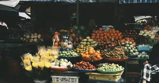 Marché de Basse-Terre : reconnaître et cuisiner les fruits-pays et légumes racines