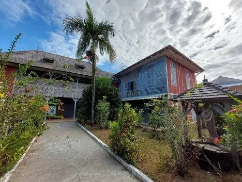 Que faire à Mana : le bourg, l'histoire et le village de Javouhey