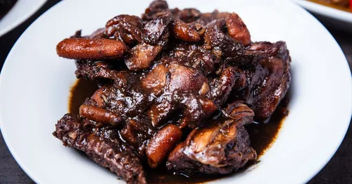 Que manger en Martinique : 15 plats créoles incontournables à goûter sur place