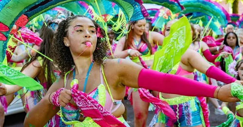 Séjour combiné carnaval et tir Ariane : organiser février-mars en Guyane