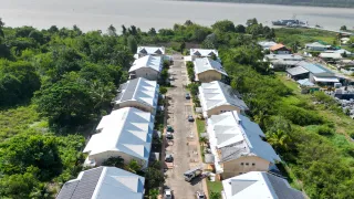 Venir voir la famille en Guyane : un logement indépendant à côté, pas le canapé