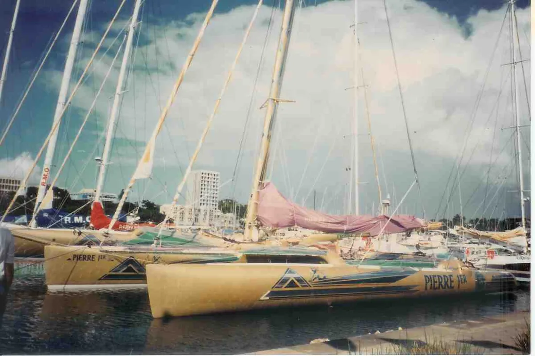 Le trimaran de course Pierre 1er amarre a la Marina de Pointe-a-Pitre apres la Route du Rhum, en Guadeloupe